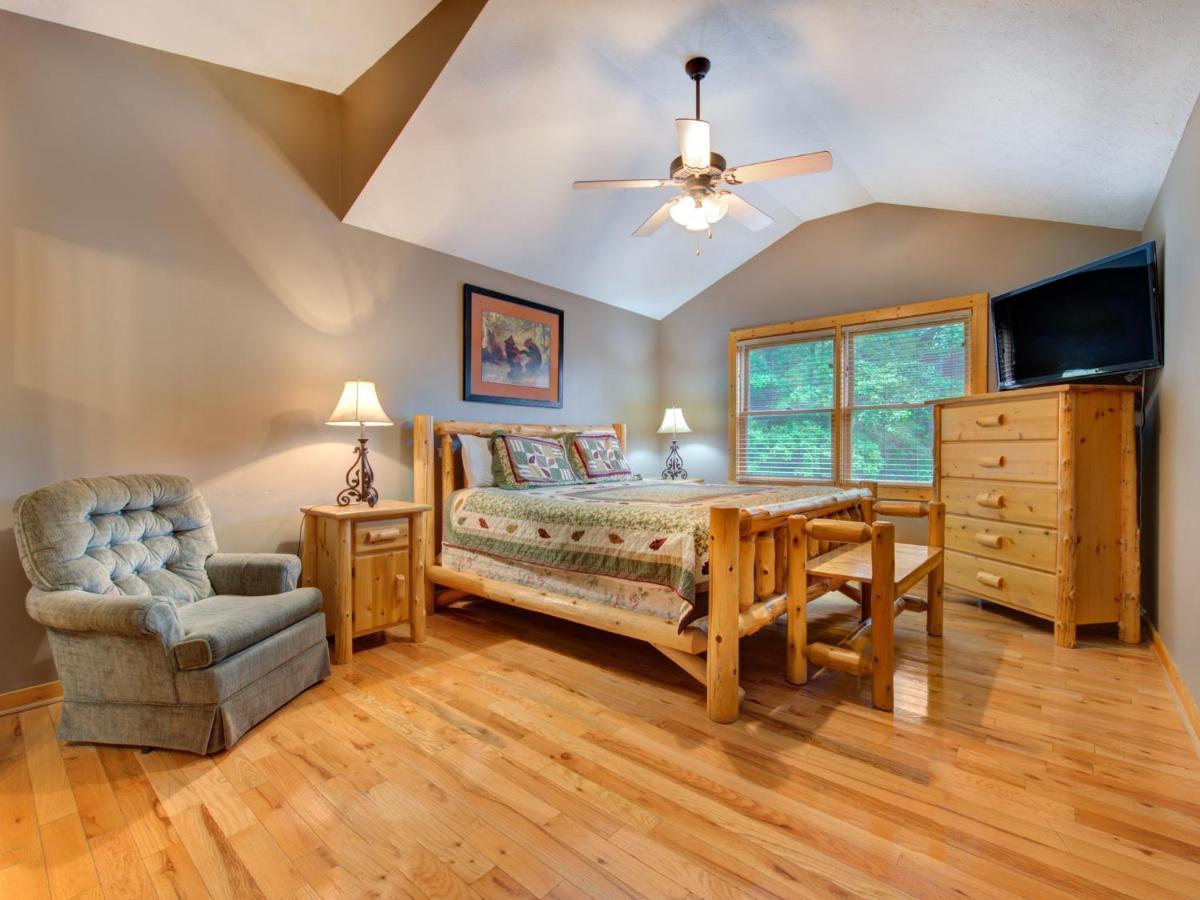 Bear'S Corner, 3 Bedrooms, Wifi, Pool Table, Hot Tub, Wifi, Sleeps 10 แกตลิงเบิร์ก ภายนอก รูปภาพ